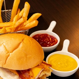 Hamburguesa de Chuleta Ahumada / Smoked Chops